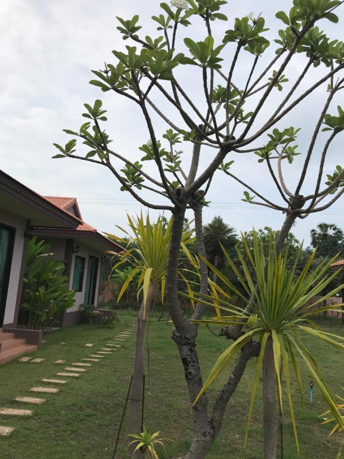 Tinna Resort Ban Nong Mai Ngam Exterior foto