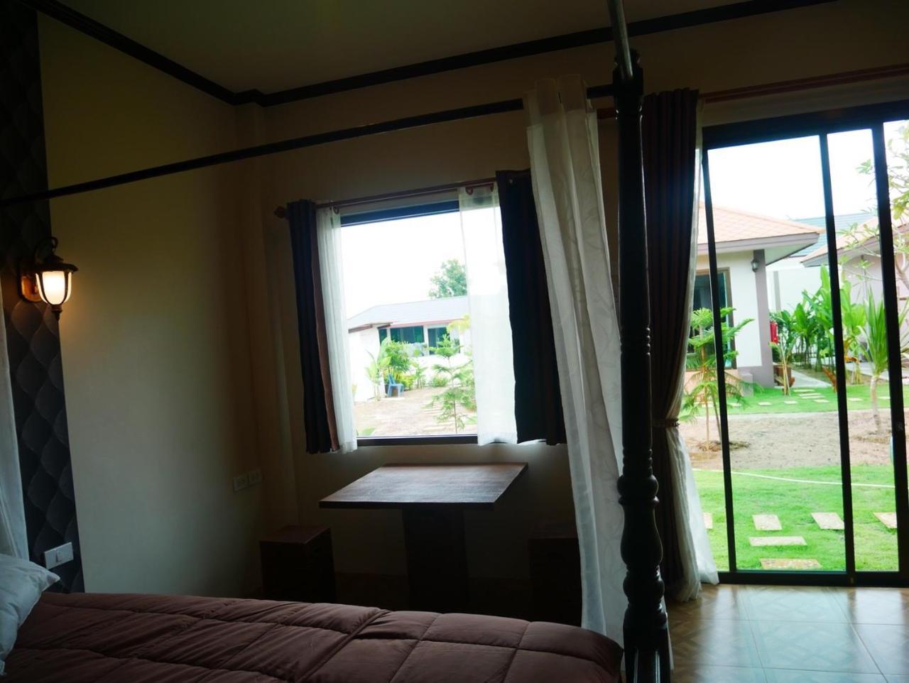 Tinna Resort Ban Nong Mai Ngam Exterior foto
